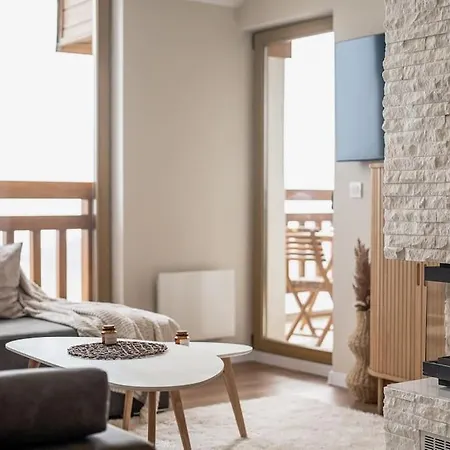 Host2u Penthouse Sauna, Jacuzzi, Fireplace アパート *