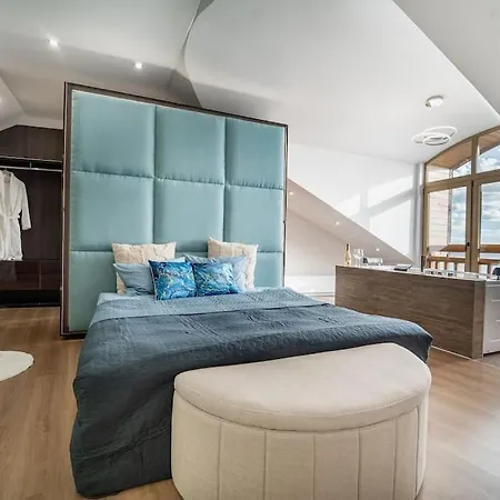 Host2u Penthouse Sauna, Jacuzzi, Fireplace バンスコ