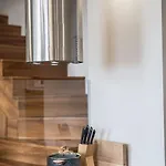 Host2u Penthouse Sauna, Jacuzzi, Fireplace Bansko