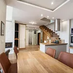 Appartement Host2u Penthouse Sauna, Jacuzzi, Fireplace Bansko