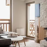 Host2u Penthouse Sauna, Jacuzzi, Fireplace Appartement *