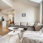 Appartement Host2u Penthouse Sauna, Jacuzzi, Fireplace Bansko