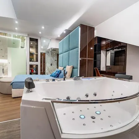 Host2u Penthouse Sauna, Jacuzzi, Fireplace * Банско