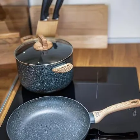 Host2u Penthouse Sauna, Jacuzzi, Fireplace Διαμέρισμα