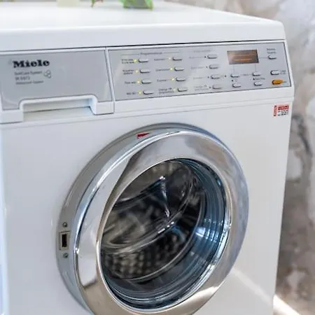 Host2u Penthouse Sauna, Jacuzzi, Fireplace * Μπάνσκο