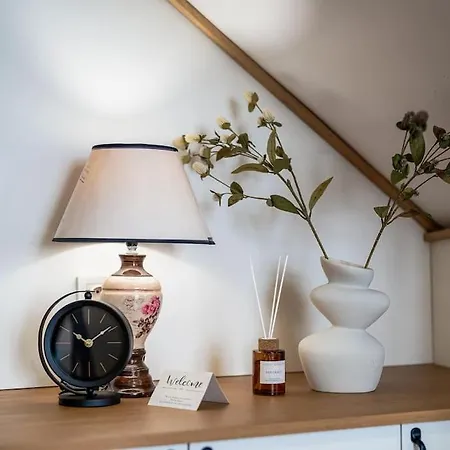 Διαμέρισμα Host2u Penthouse Sauna, Jacuzzi, Fireplace