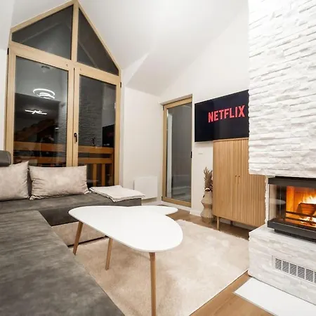 Διαμέρισμα Host2u Penthouse Sauna, Jacuzzi, Fireplace *