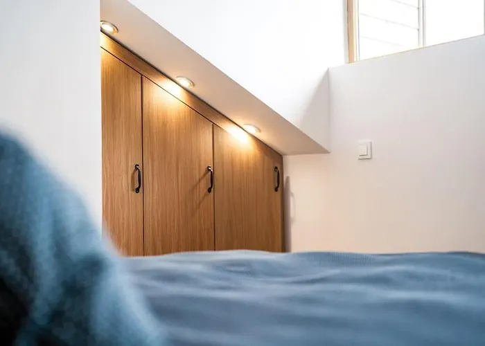 Apartment Host2u Penthouse Sauna, Jacuzzi, Fireplace *