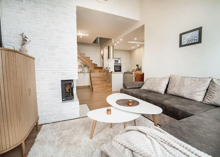 Host2u Penthouse Sauna, Jacuzzi, Fireplace Bansko