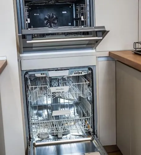 Apartment Host2u Penthouse Sauna, Jacuzzi, Fireplace *