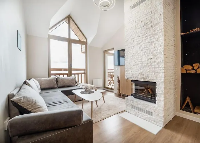 Host2u Penthouse Sauna, Jacuzzi, Fireplace Bansko