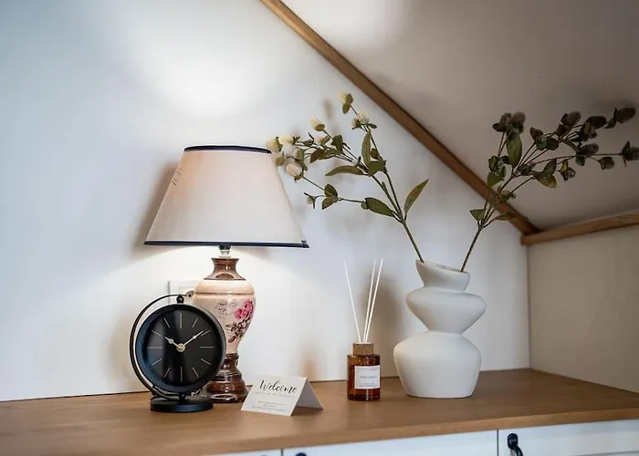 Apartment Host2u Penthouse Sauna, Jacuzzi, Fireplace